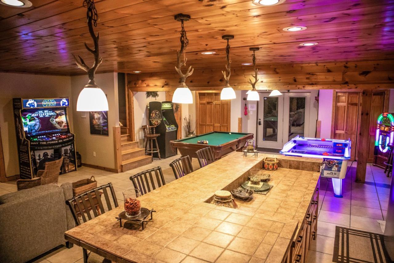 Tanasi Lodge - Reunions, Retreats, Weddings, Family Getaways 塞维尔维尔 外观 照片